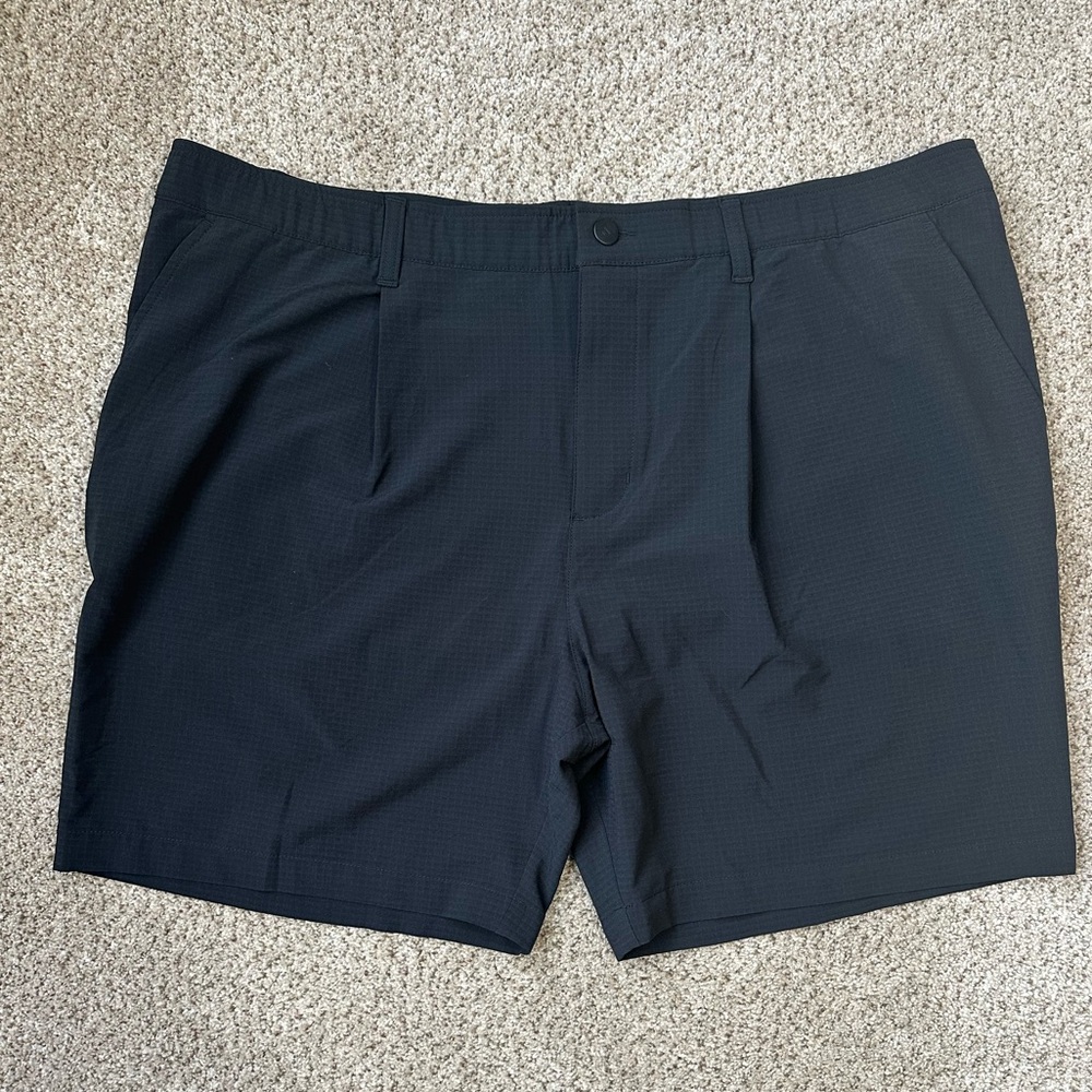 Men’s black Adidas golf shorts 7” inseam size 40